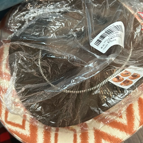 Brown western costume hat with embellishment - Picture 6 of 11